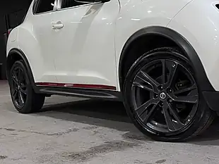 Used 2017 Nissan Juke Envy White - Interior and Exterior details 20
