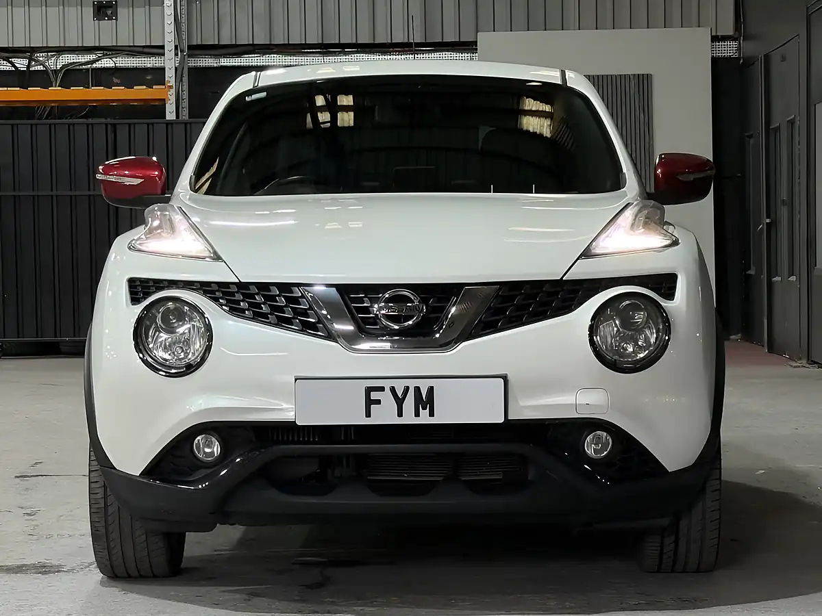 Used 2017 Nissan Juke Envy White - Interior and Exterior details 7