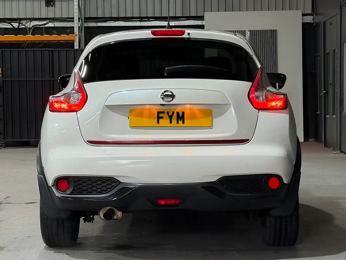Used 2017 Nissan Juke Envy White - Interior and Exterior details 8