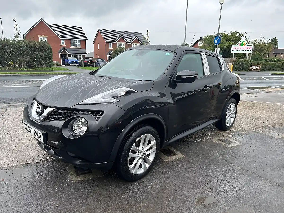 Used 2017 Nissan Juke N-Connecta Black - Interior and Exterior details 20