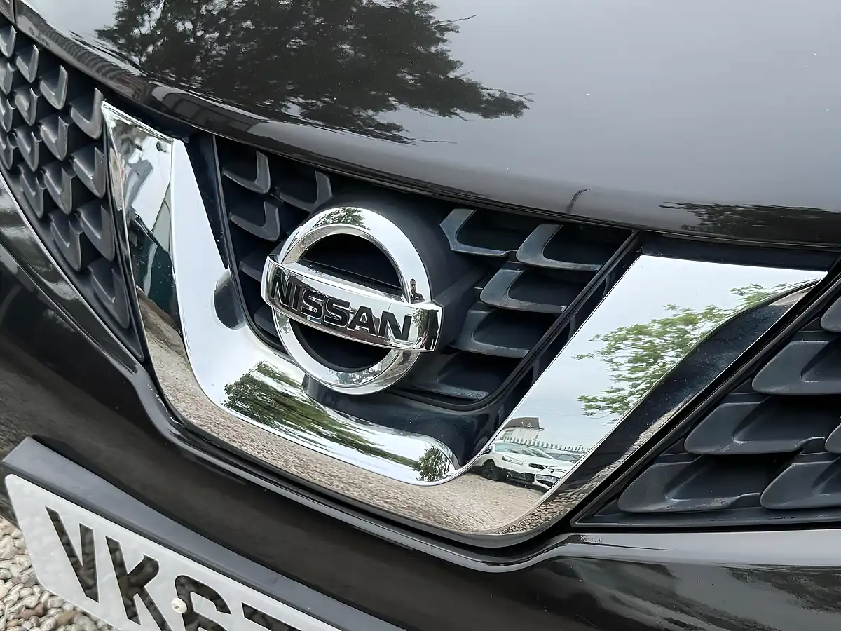 Used 2017 Nissan Juke N-Connecta Black - Interior and Exterior details 17