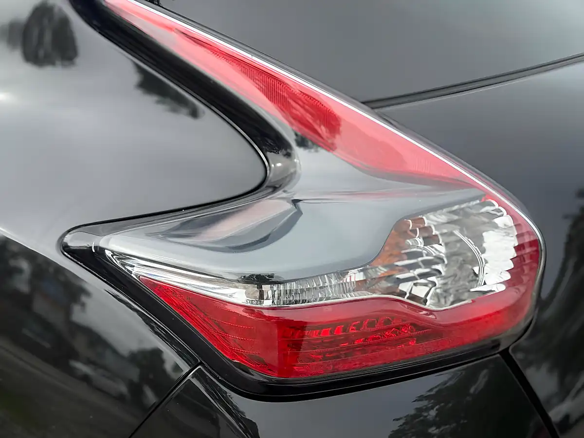 Used 2017 Nissan Juke N-Connecta Black - Interior and Exterior details 19