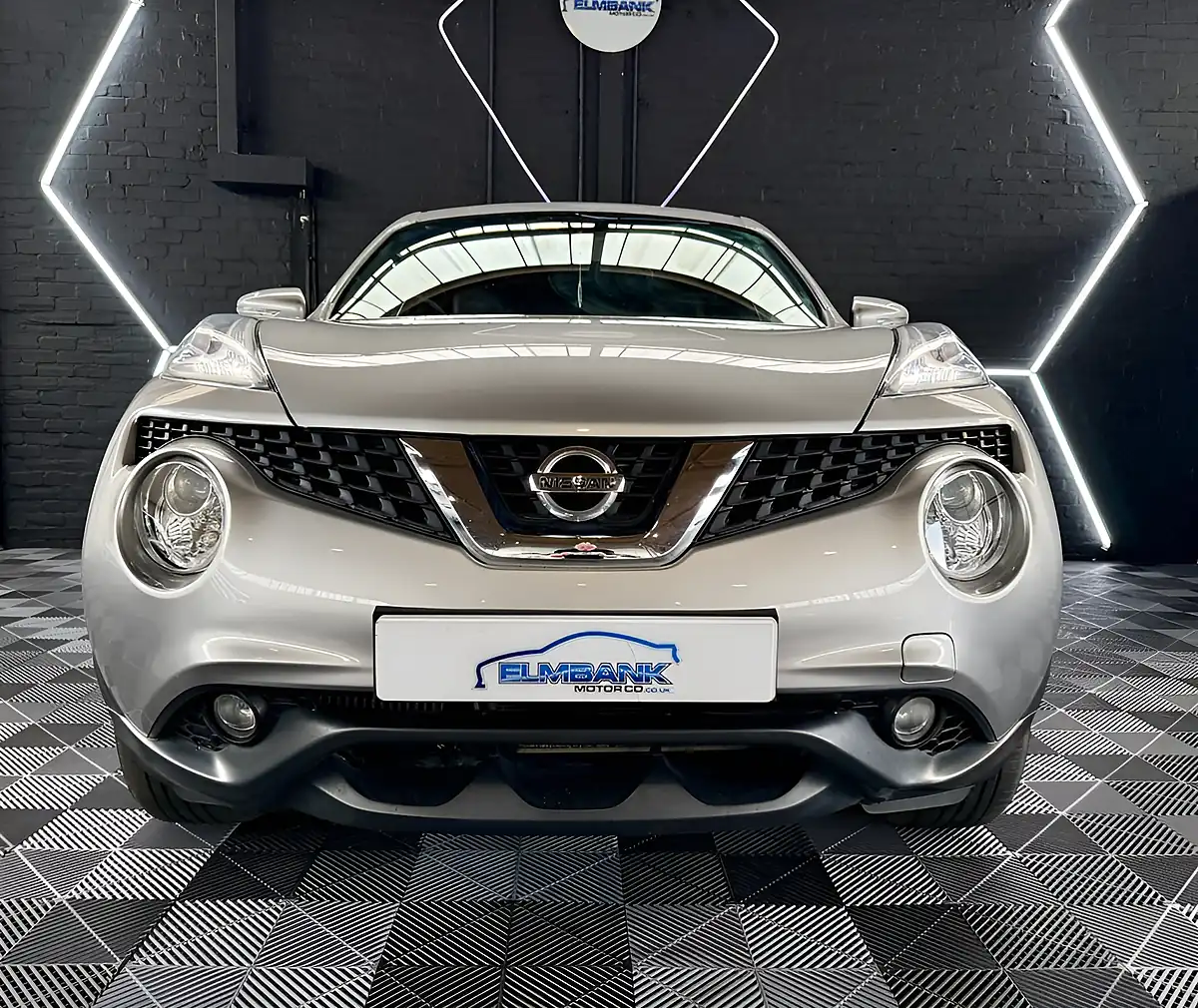 Used 2017 Nissan Juke N-Connecta Blade Silver - Interior and Exterior details 10