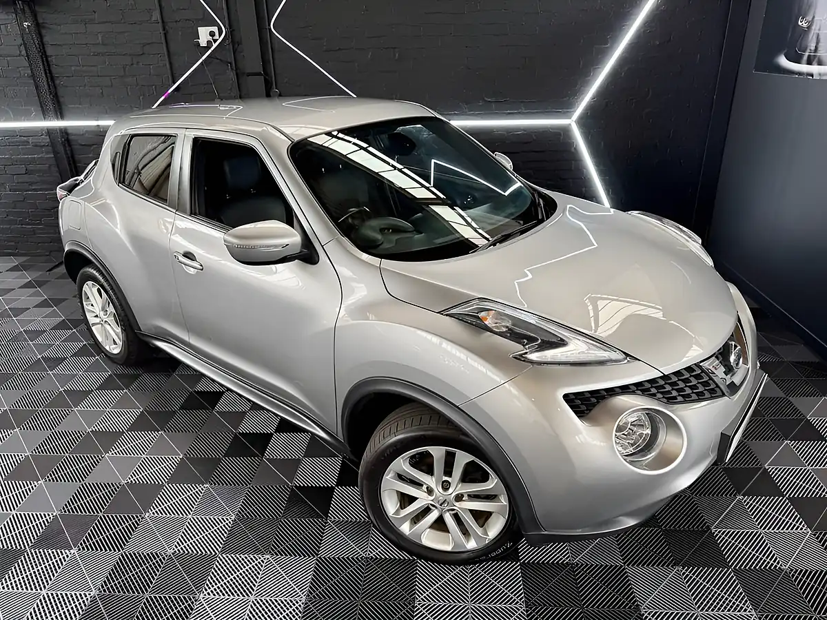Used 2017 Nissan Juke N-Connecta Blade Silver - Interior and Exterior details 17