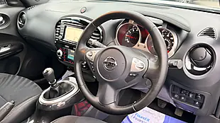 Used 2017 Nissan Juke N-Connecta Blade Silver - Interior and Exterior details 10