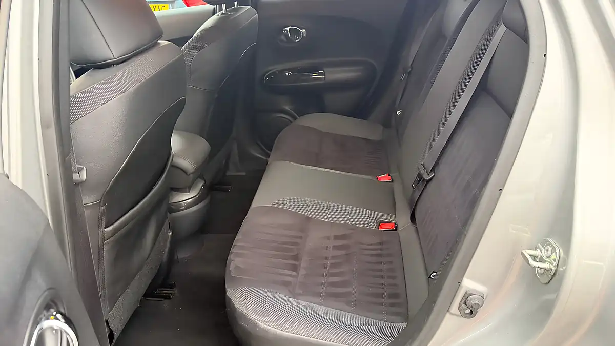 Used 2017 Nissan Juke N-Connecta Blade Silver - Interior and Exterior details 12