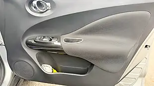 Used 2017 Nissan Juke N-Connecta Blade Silver - Interior and Exterior details 15