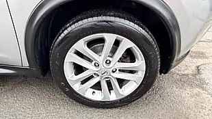 Used 2017 Nissan Juke N-Connecta Blade Silver - Interior and Exterior details 19