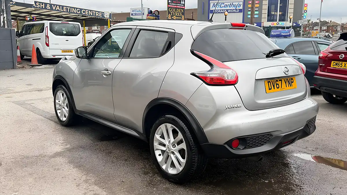 Used 2017 Nissan Juke N-Connecta Blade Silver - Interior and Exterior details 5