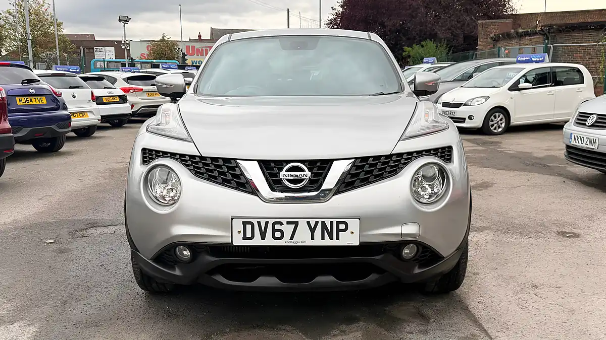 Used 2017 Nissan Juke N-Connecta Blade Silver - Interior and Exterior details 8