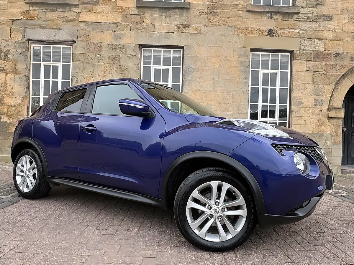 Used 2017 Nissan Juke N-Connecta Blue - Interior and Exterior details 5