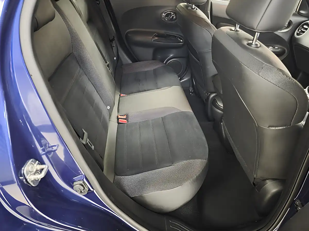 Used 2017 Nissan Juke N-Connecta Blue - Interior and Exterior details 13
