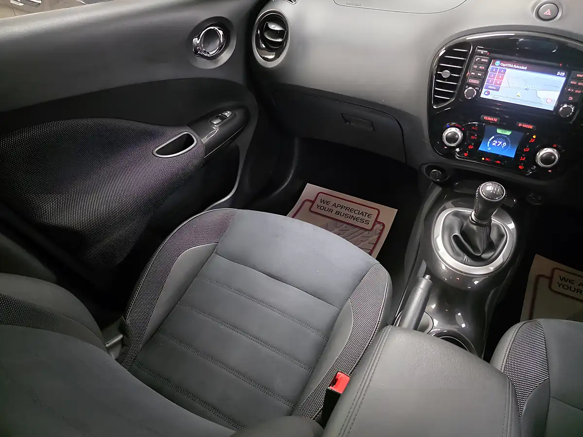 Used 2017 Nissan Juke N-Connecta Blue - Interior and Exterior details 16