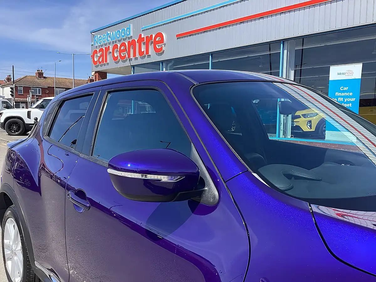 Used 2017 Nissan Juke N-Connecta Blue - Interior and Exterior details 12