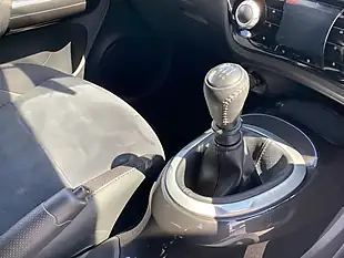 Used 2017 Nissan Juke N-Connecta Blue - Interior and Exterior details 17