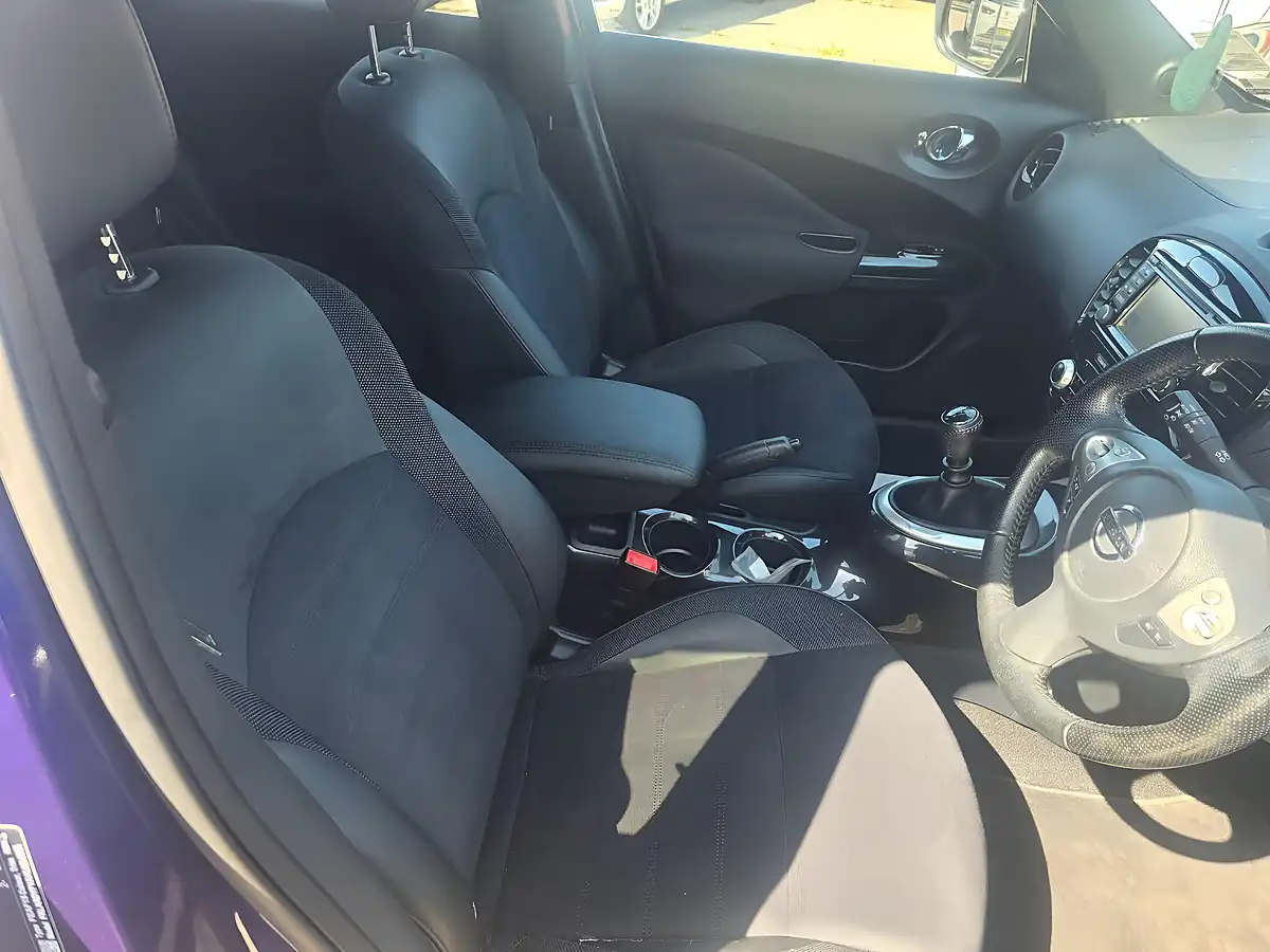 Used 2017 Nissan Juke N-Connecta Blue - Interior and Exterior details 12