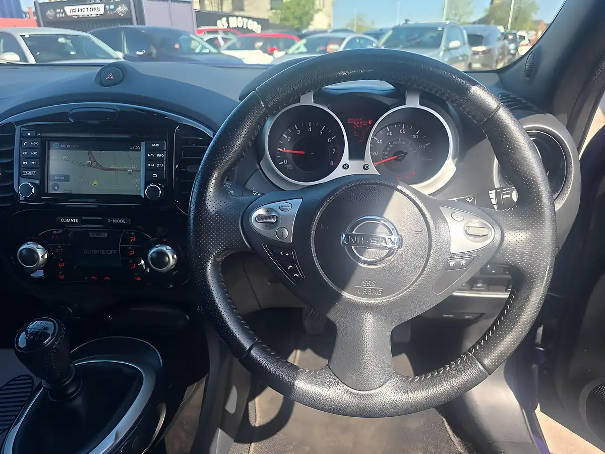 Used 2017 Nissan Juke N-Connecta Blue - Interior and Exterior details 9