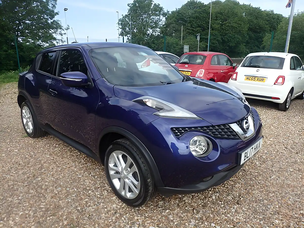 Used 2017 Nissan Juke N-Connecta Blue - Front View