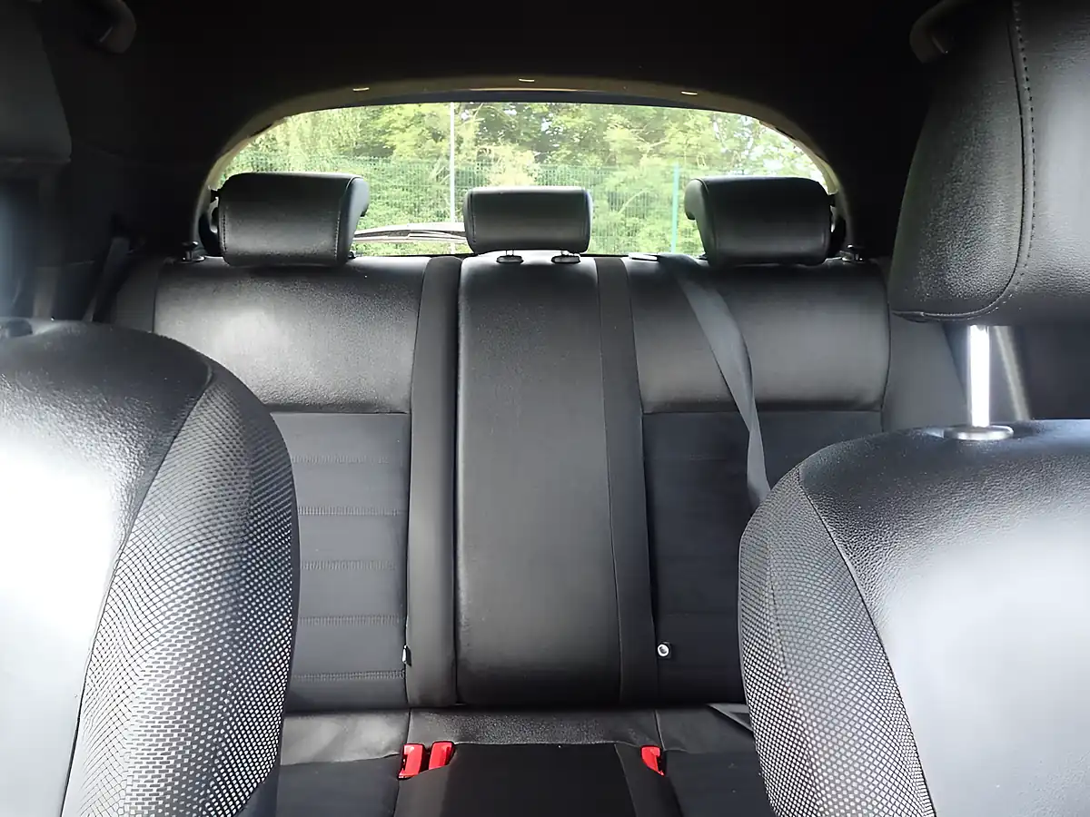Used 2017 Nissan Juke N-Connecta Blue - Interior and Exterior details 14
