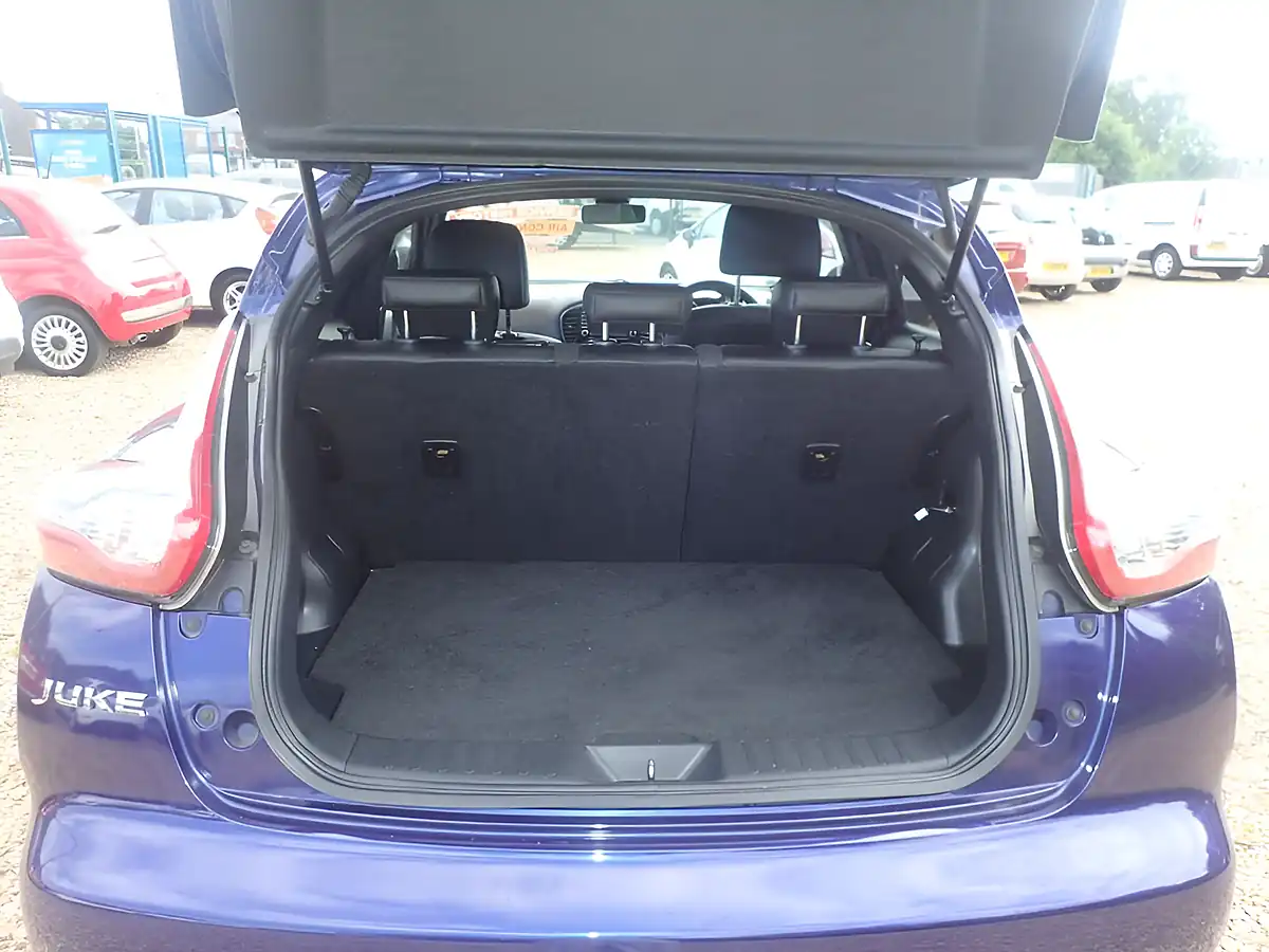 Used 2017 Nissan Juke N-Connecta Blue - Interior and Exterior details 17