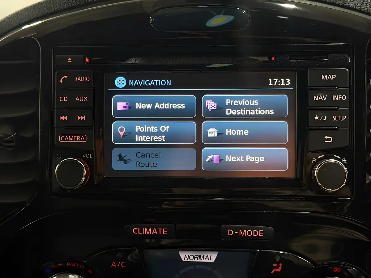 Used 2017 Nissan Juke N-Connecta Blue - Interior and Exterior details 13