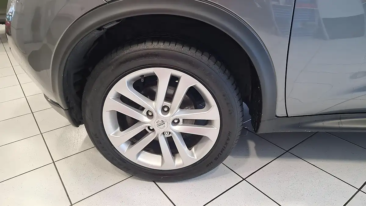 Used 2017 Nissan Juke N-Connecta Grey - Interior and Exterior details 13