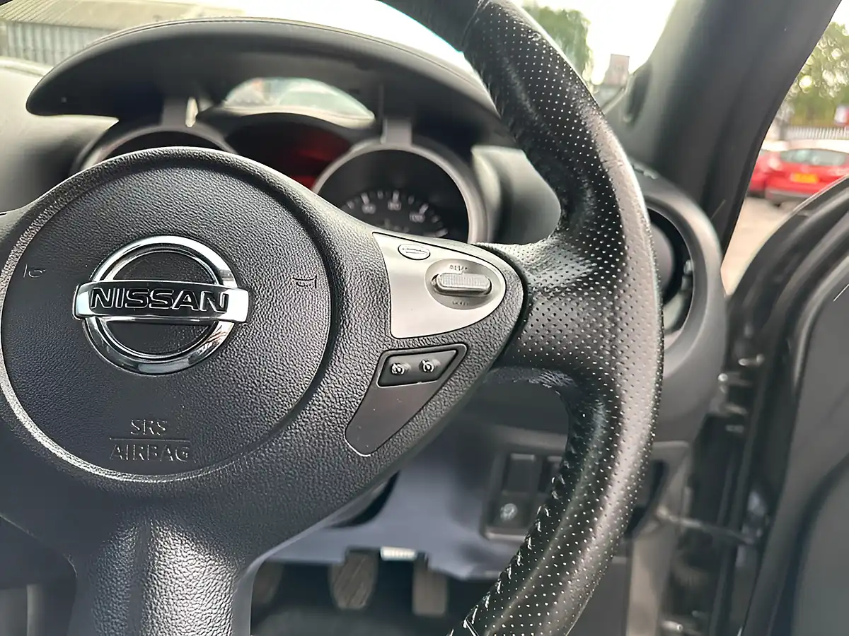 Used 2017 Nissan Juke N-Connecta Grey - Interior and Exterior details 16