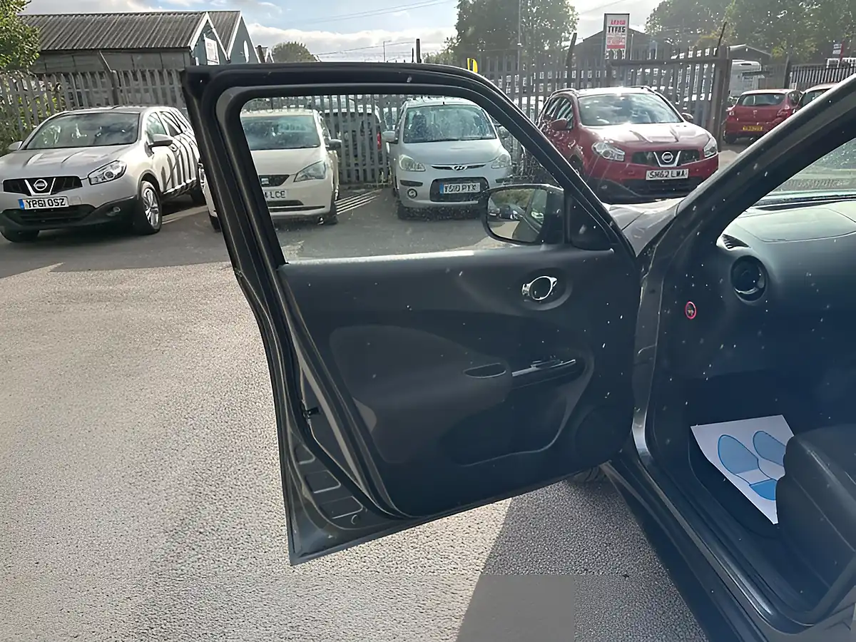 Used 2017 Nissan Juke N-Connecta Grey - Interior and Exterior details 20