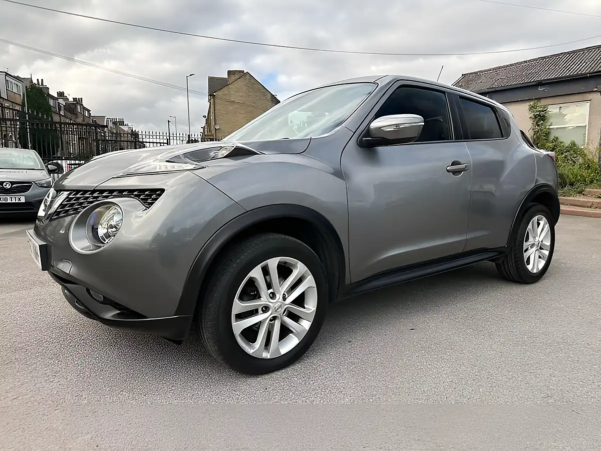 Used 2017 Nissan Juke N-Connecta Grey - Interior and Exterior details 5