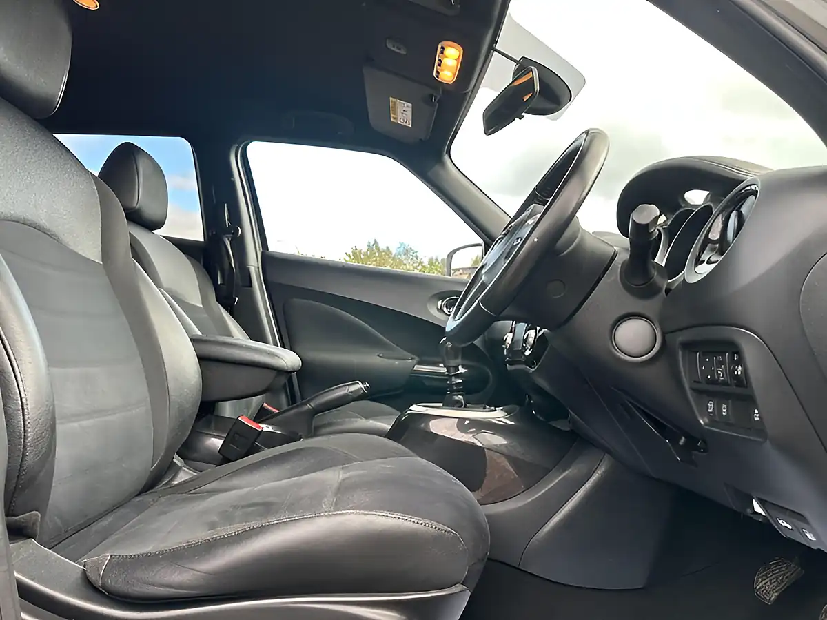 Used 2017 Nissan Juke N-Connecta Grey - Interior and Exterior details 6