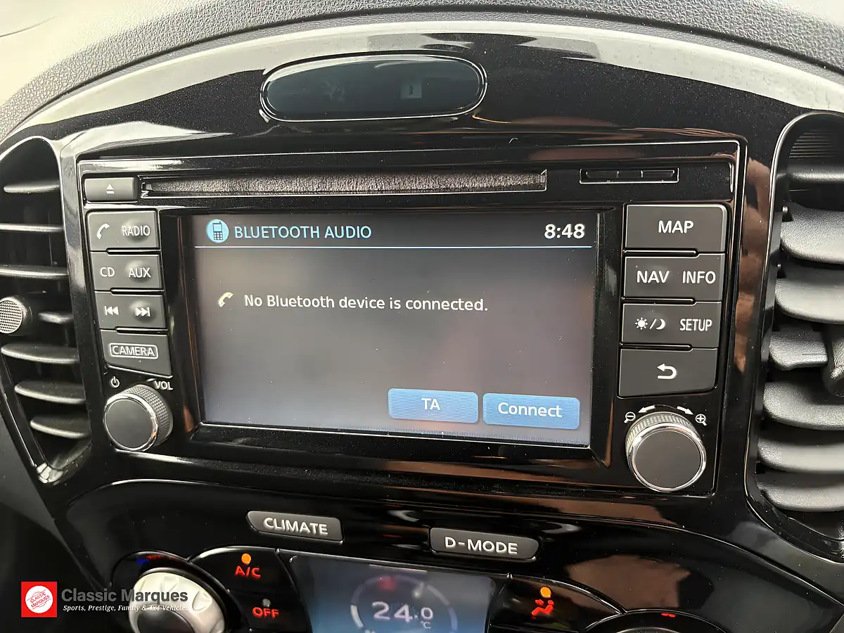 Used 2017 Nissan Juke N-Connecta Grey - Interior and Exterior details 17