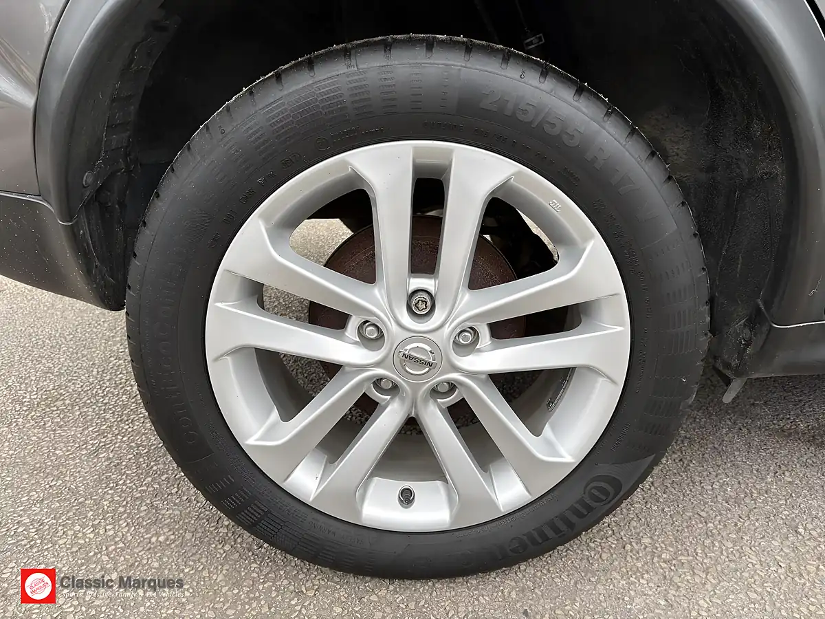 Used 2017 Nissan Juke N-Connecta Grey - Interior and Exterior details 20