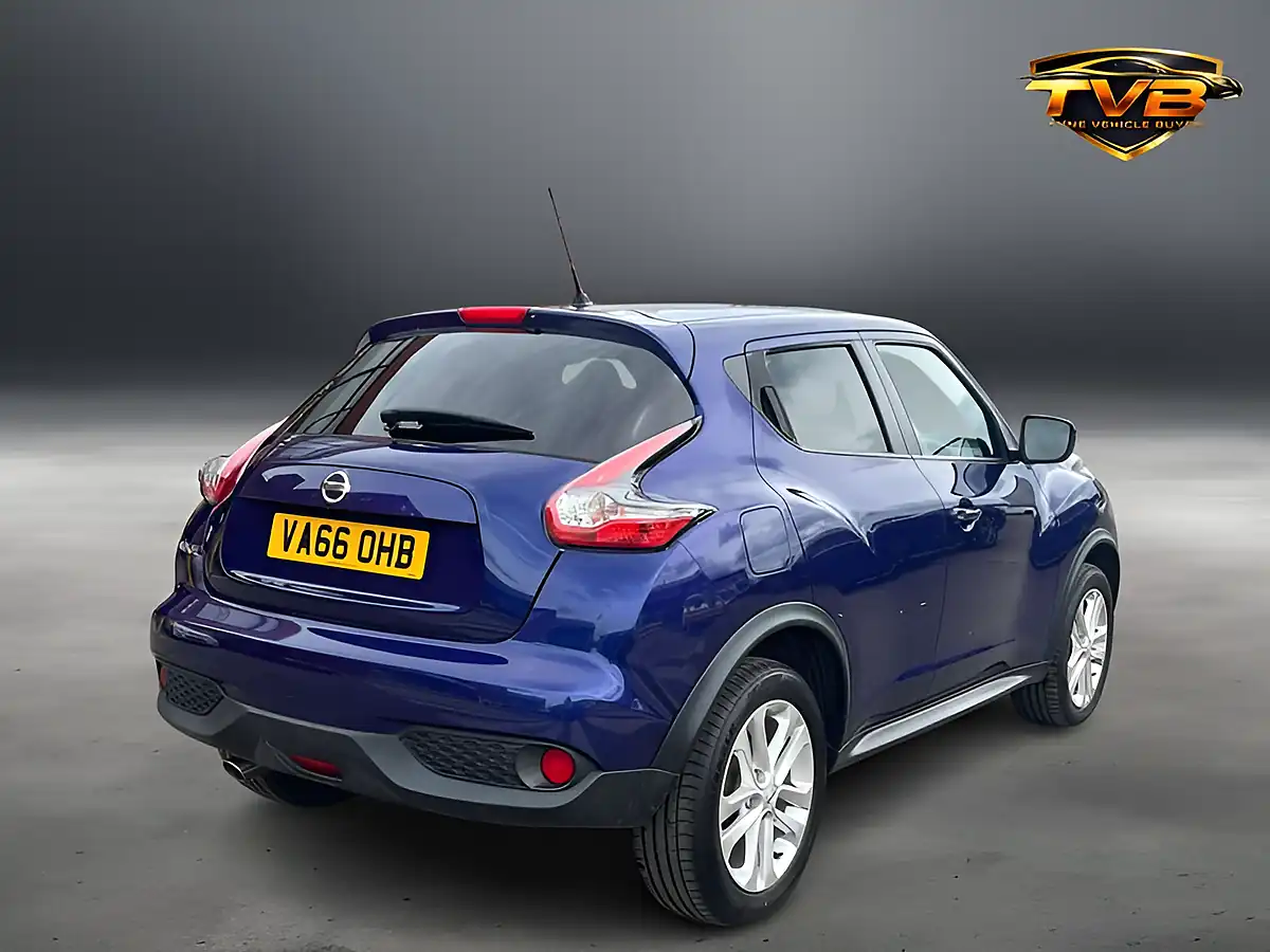 Used 2017 Nissan Juke N-Connecta Ink Blue - Interior and Exterior details 4