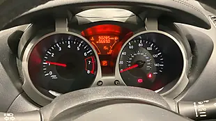 Used 2017 Nissan Juke N-Connecta Red - Interior and Exterior details 12