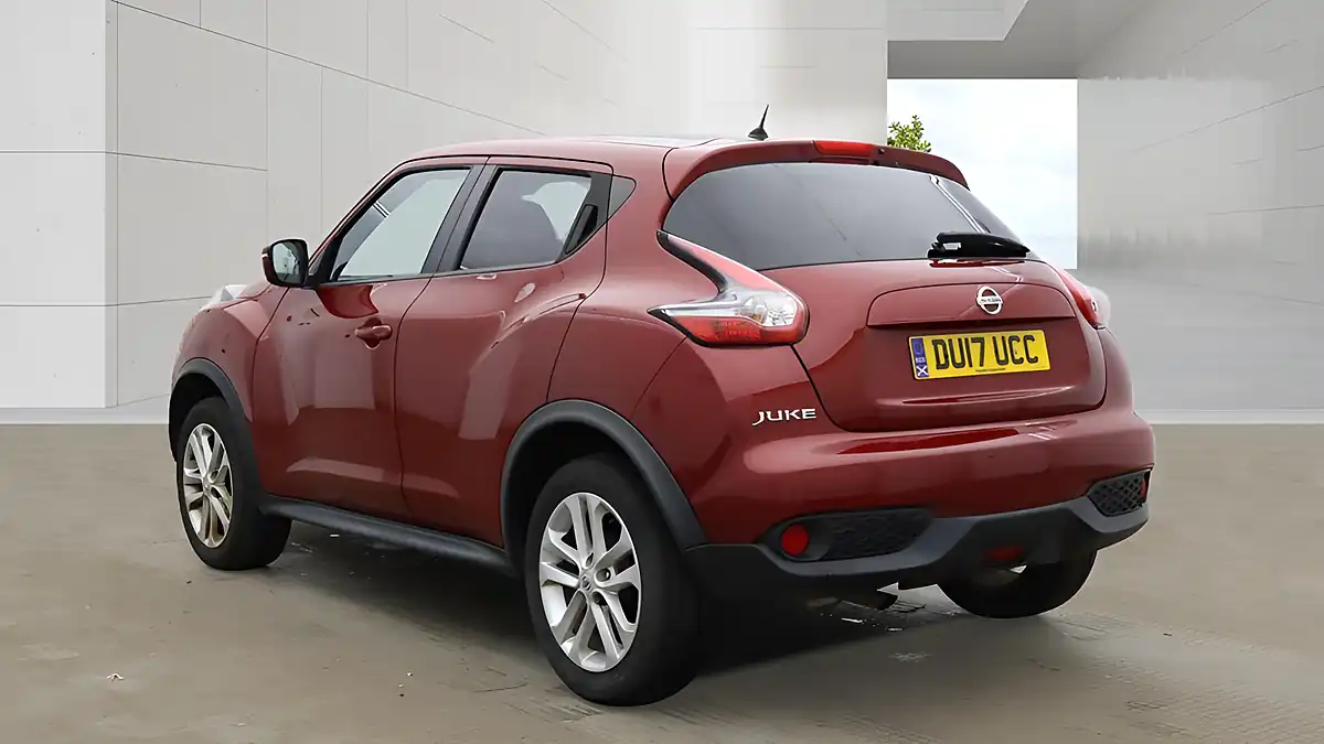 Used 2017 Nissan Juke N-Connecta Red - Interior and Exterior details 3