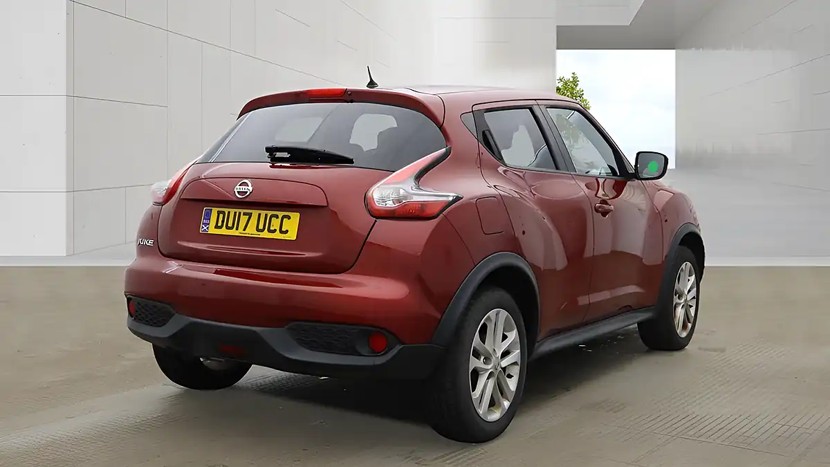Used 2017 Nissan Juke N-Connecta Red - Interior and Exterior details 4