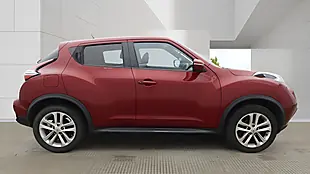Used 2017 Nissan Juke N-Connecta Red - Interior and Exterior details 5