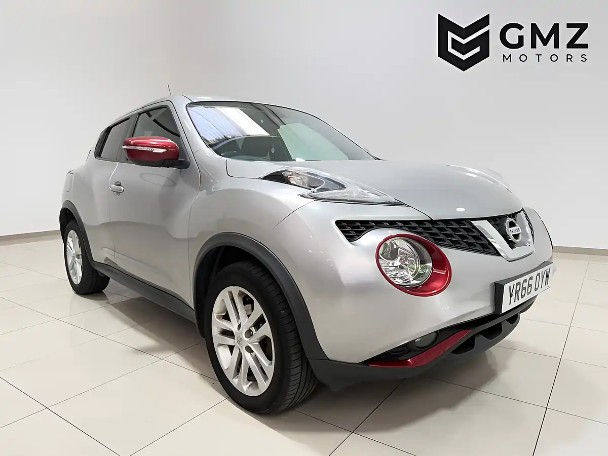 Used 2017 Nissan Juke N-Connecta Silver - Front View