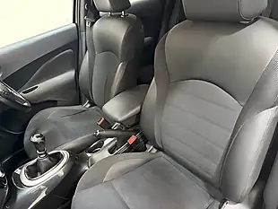 Used 2017 Nissan Juke N-Connecta Silver - Interior and Exterior details 14