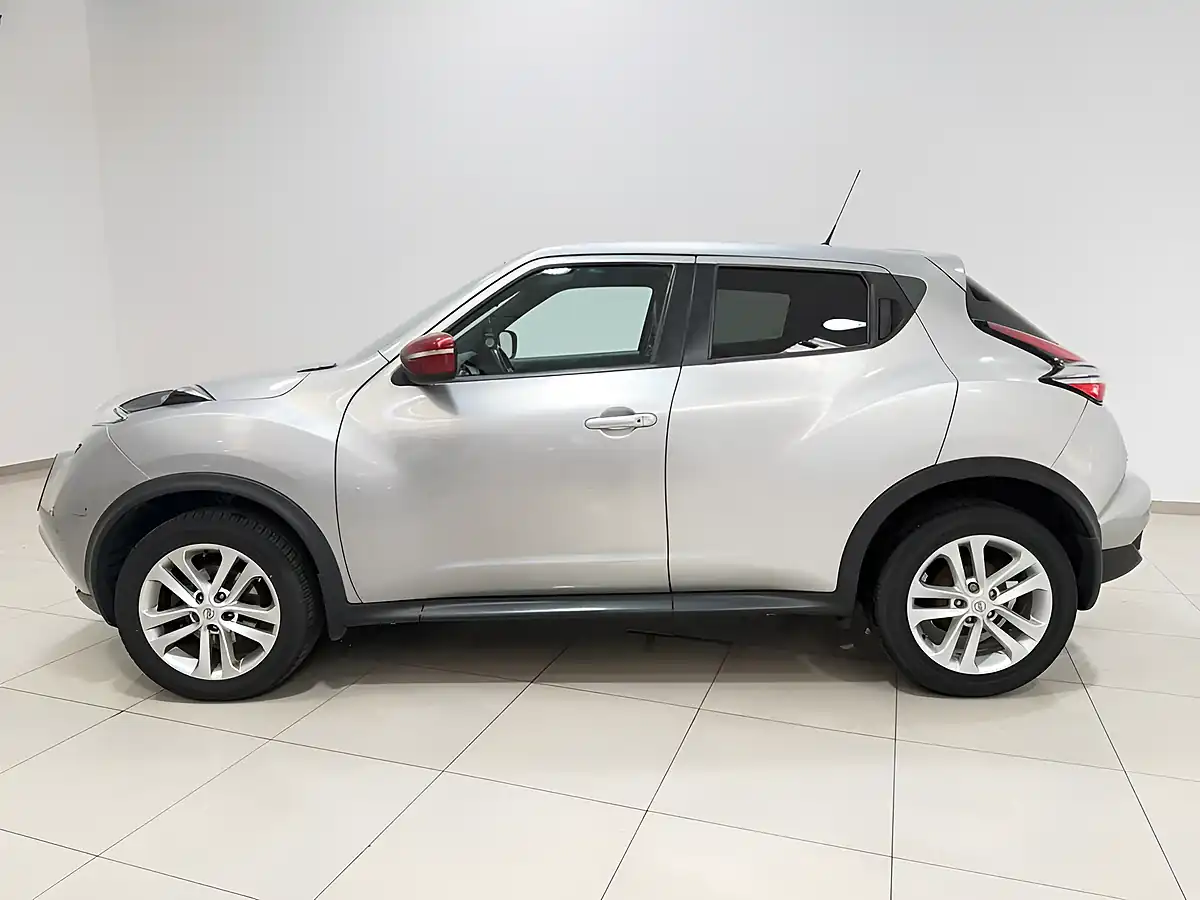 Used 2017 Nissan Juke N-Connecta Silver - Interior and Exterior details 5