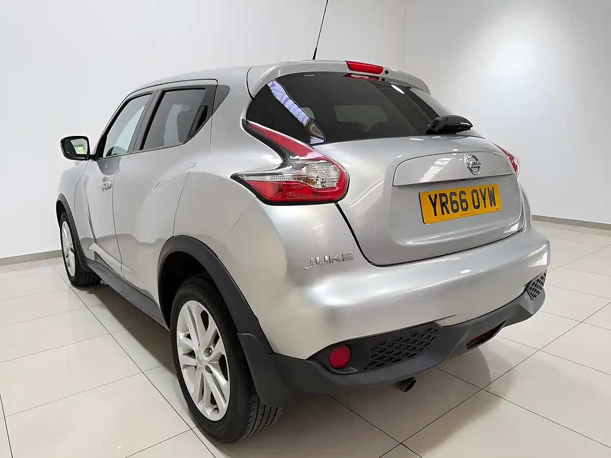 Used 2017 Nissan Juke N-Connecta Silver - Interior and Exterior details 6