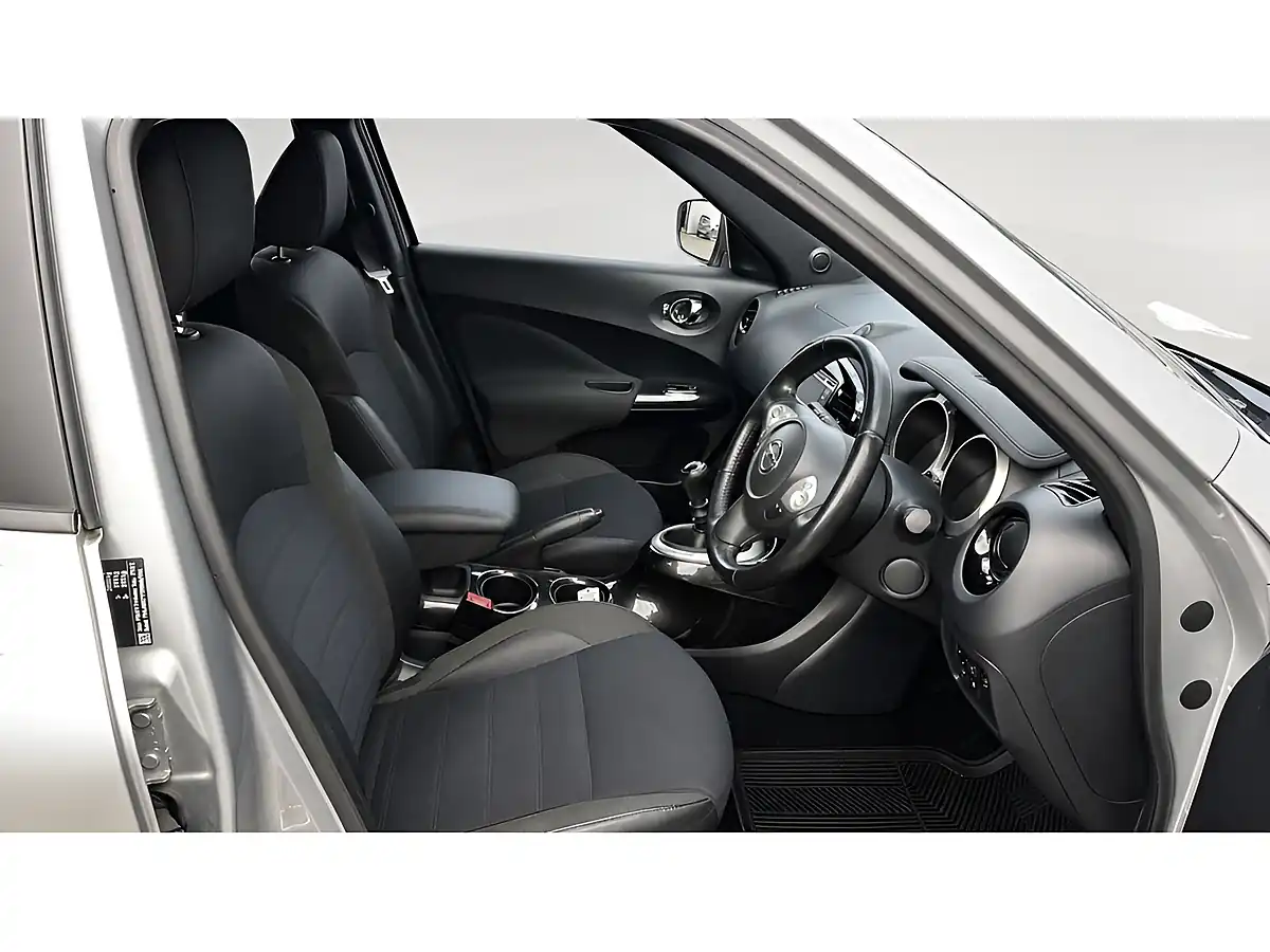 Used 2017 Nissan Juke N-Connecta Silver - Interior and Exterior details 2