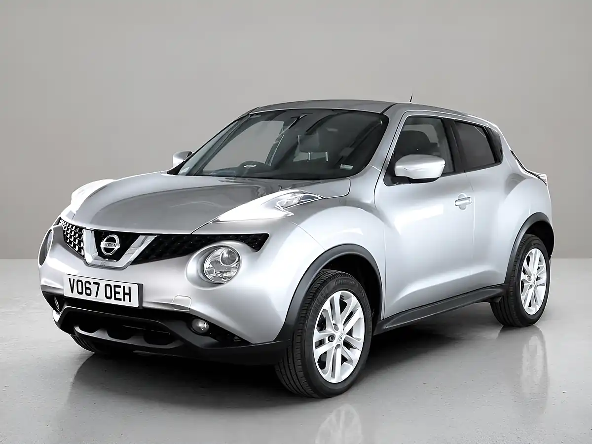 Used 2017 Nissan Juke N-Connecta Silver - Interior and Exterior details 3