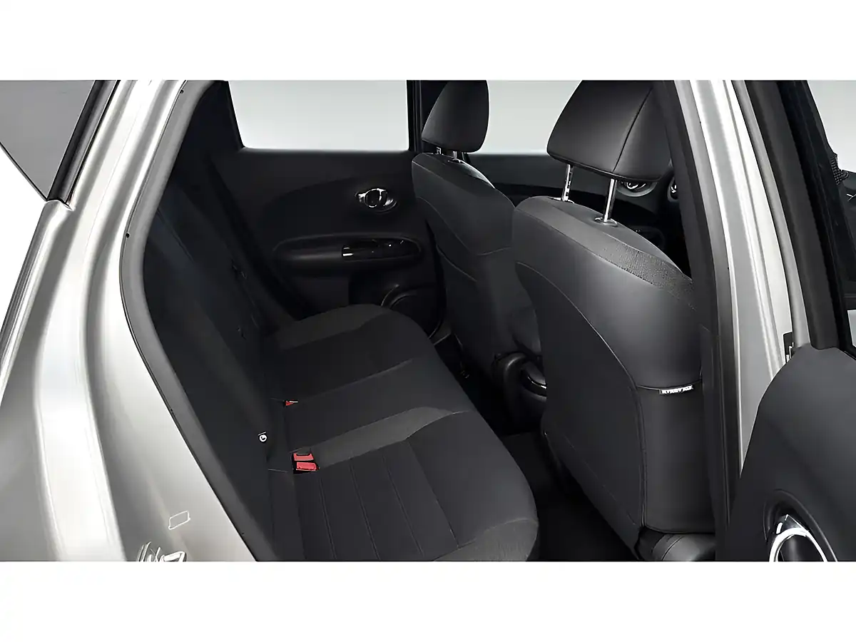 Used 2017 Nissan Juke N-Connecta Silver - Interior and Exterior details 9