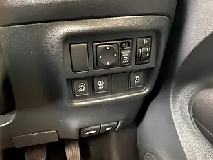Used 2017 Nissan Juke N-Connecta Silver - Interior and Exterior details 12