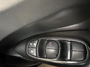 Used 2017 Nissan Juke N-Connecta Silver - Interior and Exterior details 13