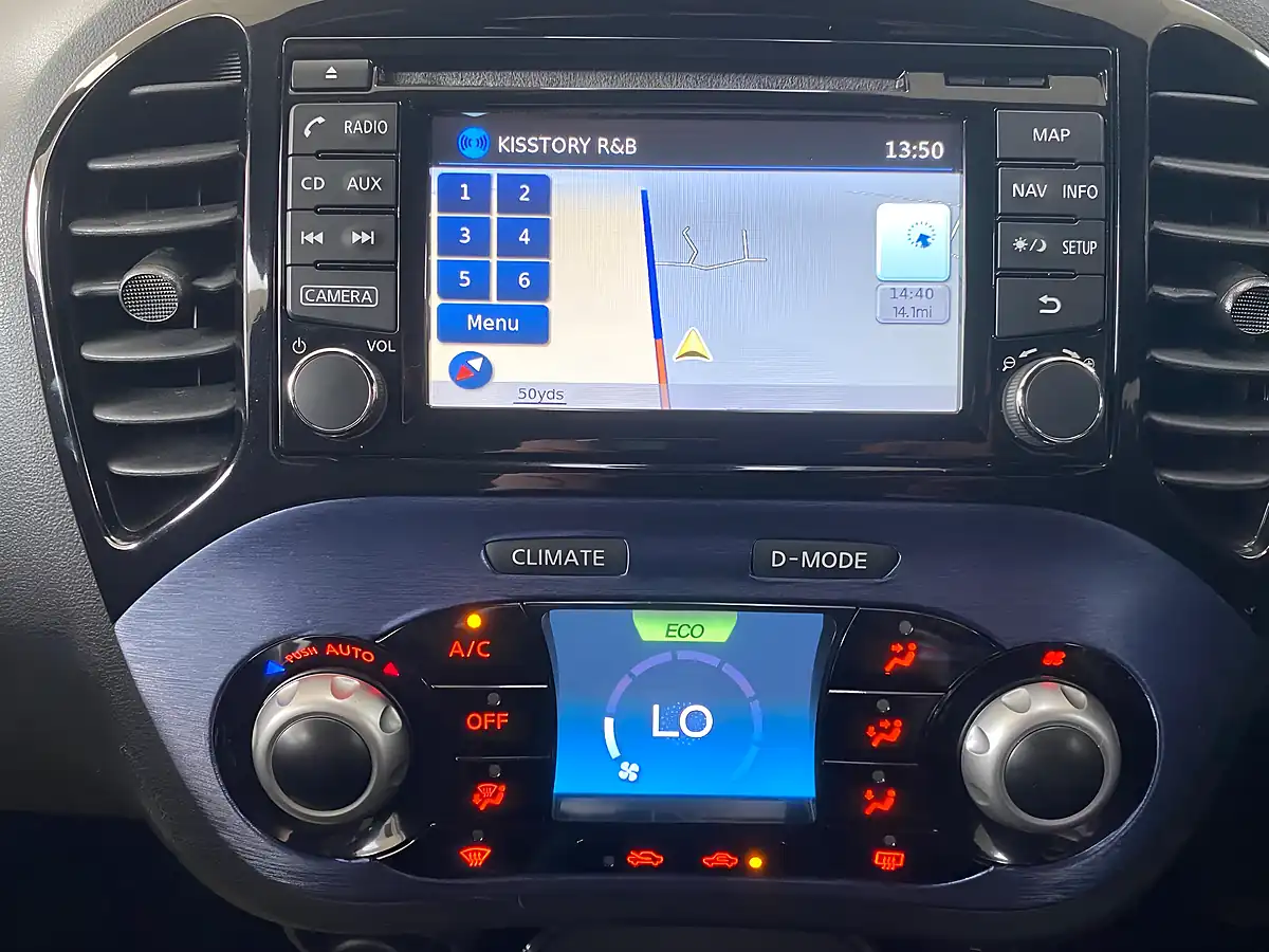 Used 2017 Nissan Juke N-Connecta Silver - Interior and Exterior details 14
