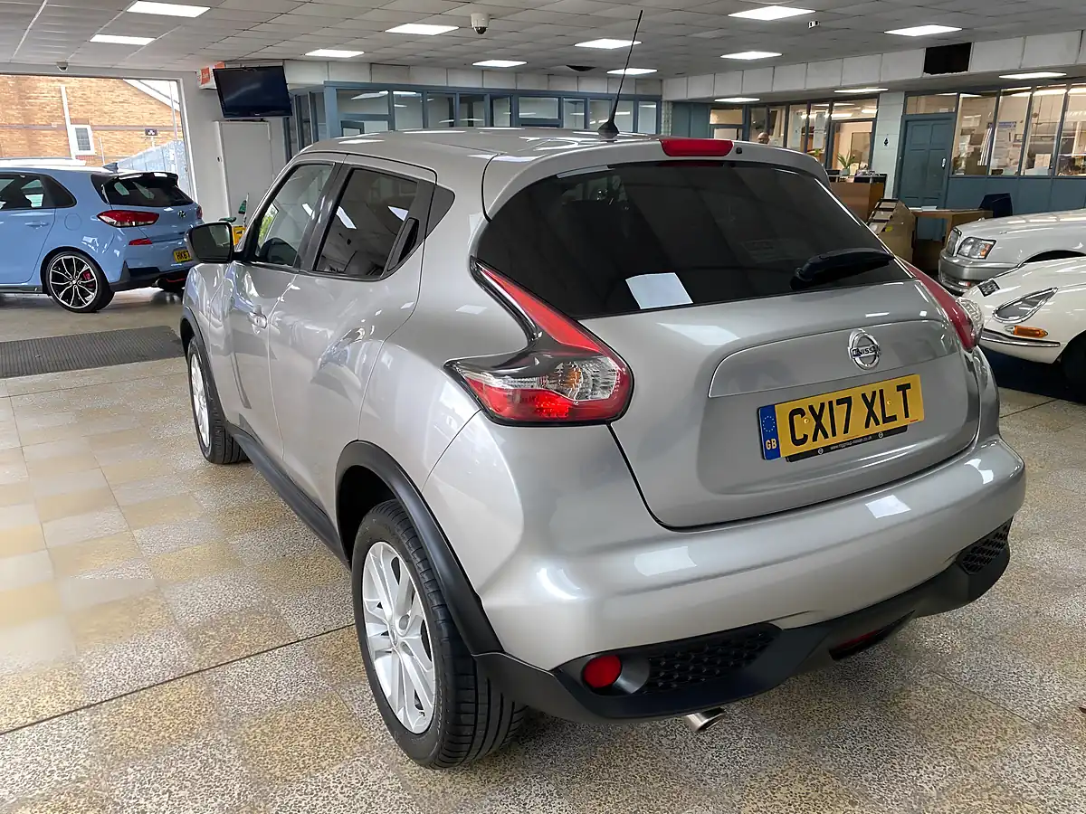 Used 2017 Nissan Juke N-Connecta Silver - Interior and Exterior details 5