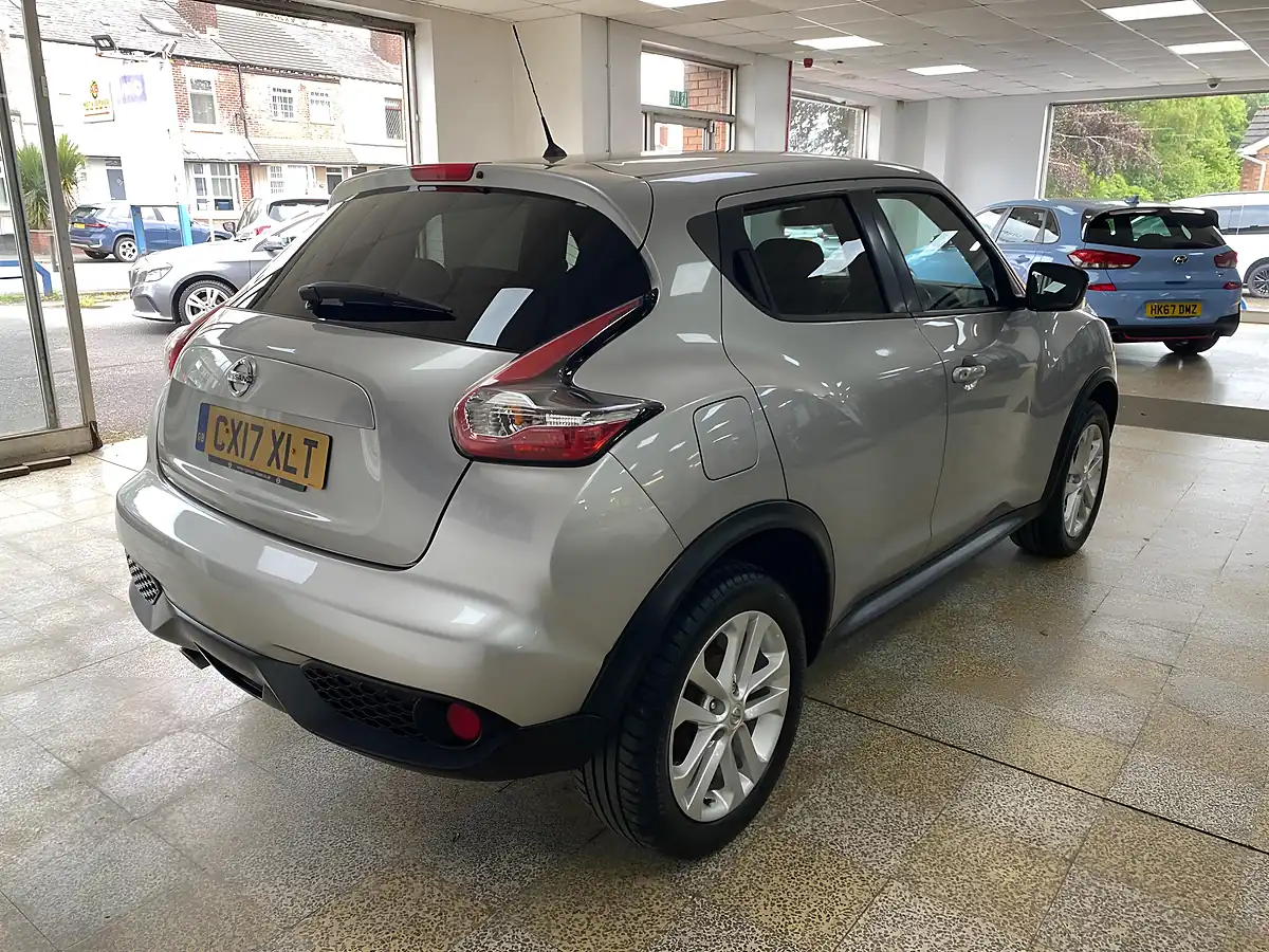 Used 2017 Nissan Juke N-Connecta Silver - Interior and Exterior details 7