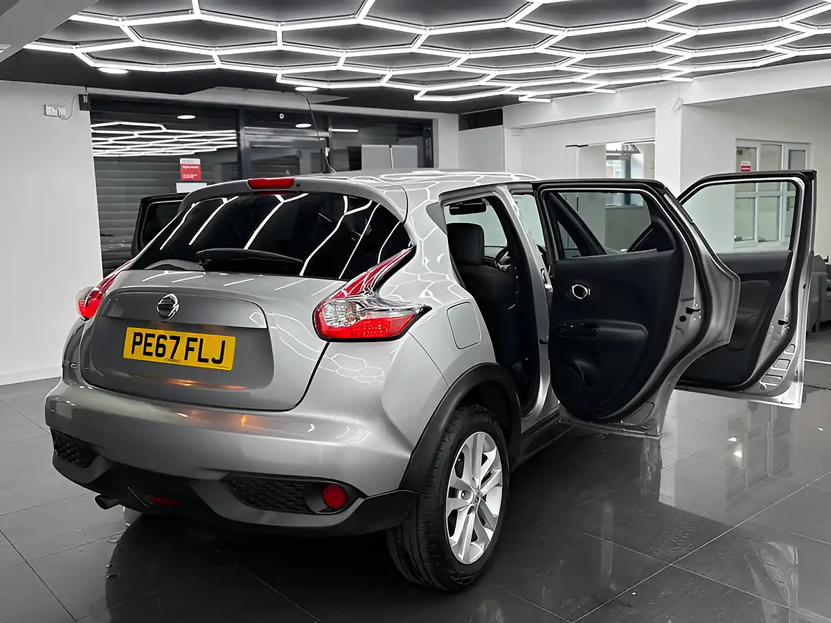 Used 2017 Nissan Juke N-Connecta Silver - Interior and Exterior details 10